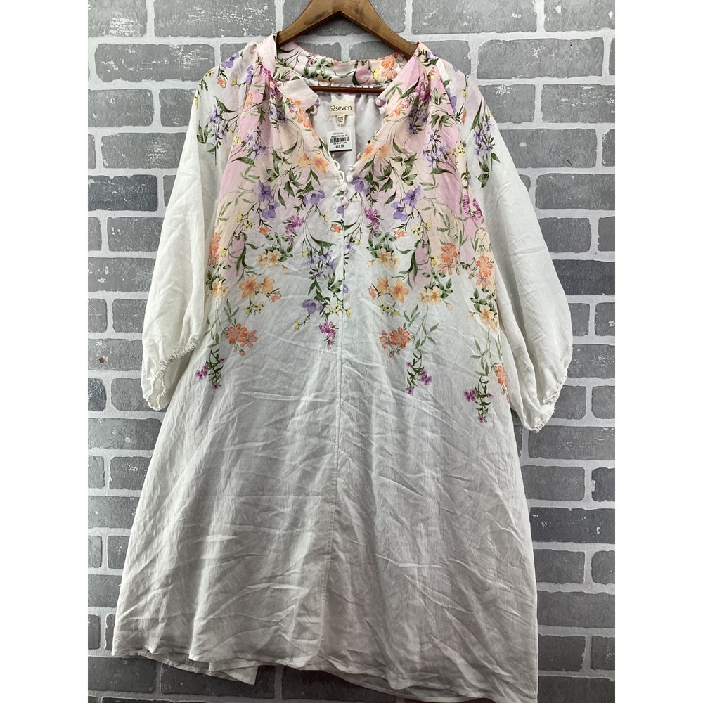 52seven Women 20W White Floral V-Neck 3/4 Sleeve Fit & Flare Knee Length Dress